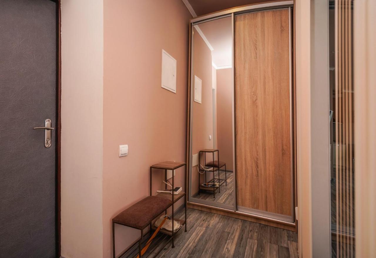 Cozy Apartment In A New Building Close To The Downtown Kyiv Exterior photo